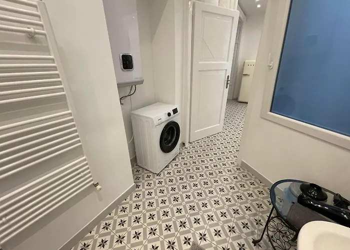 Lägenhet Center 1, Cozy 2br In The Center! Budapest
