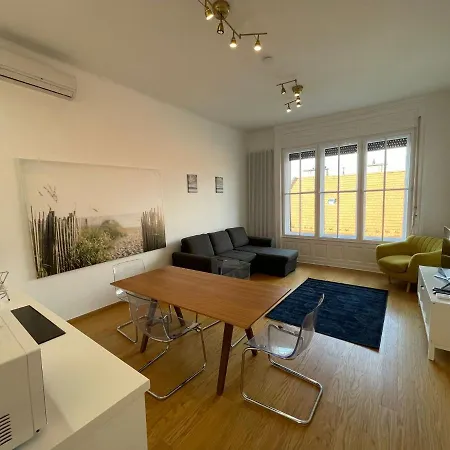 City Center 1, Cozy 2Br In The City Center! Apartment
