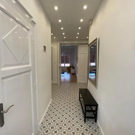 Appartement Center 1, Cozy 2br In The Center! *