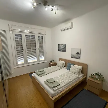 Lejlighed Center 1, Cozy 2br In The Center! *