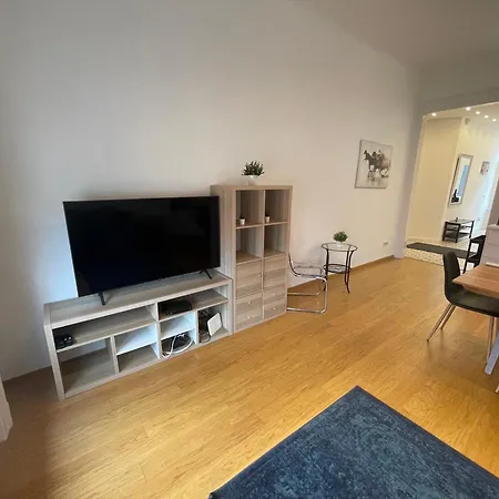 Center 1, Cozy 2br In The Center! *