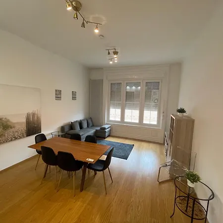 Center 1, Cozy 2br In The Center! Апартаменты *